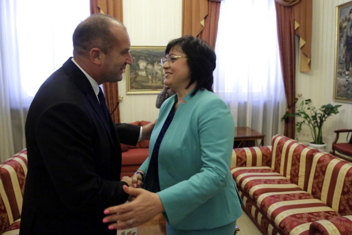 Лидерката на БСП която в момента е и икономически вицепремиер